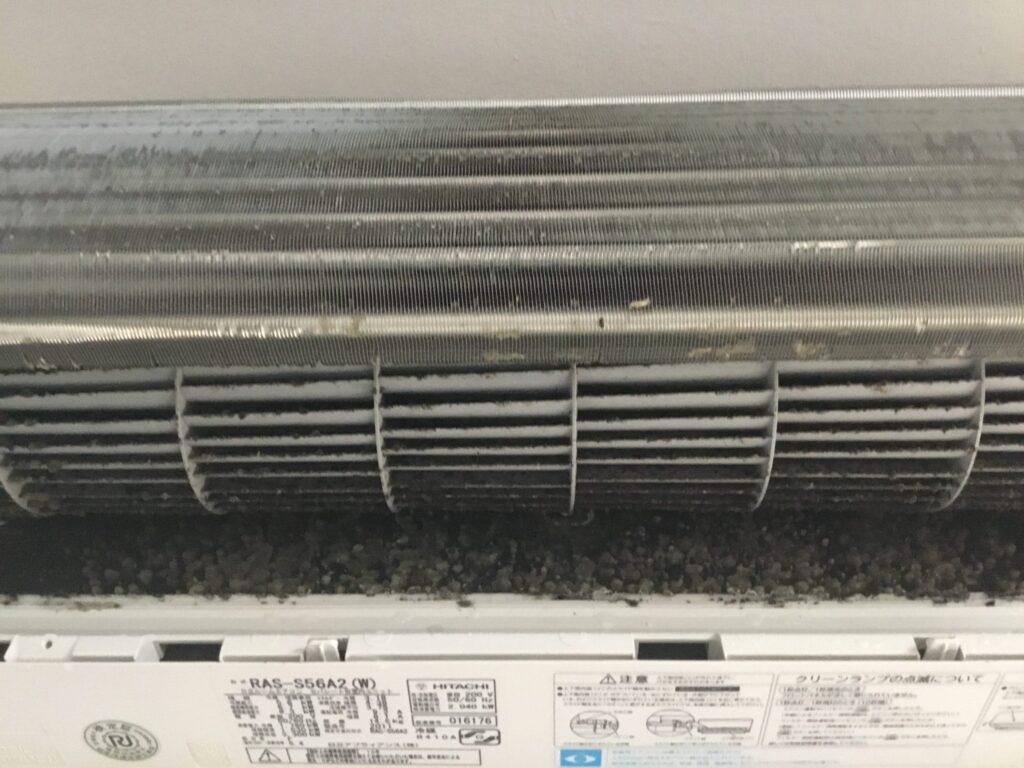 日立製エアコン RAS-S56A2の壁掛け完全分解クリーニング - 天佑ハウス 日立製エアコン RAS-S56A2の壁掛け完全分解クリーニング - 天佑ハウス