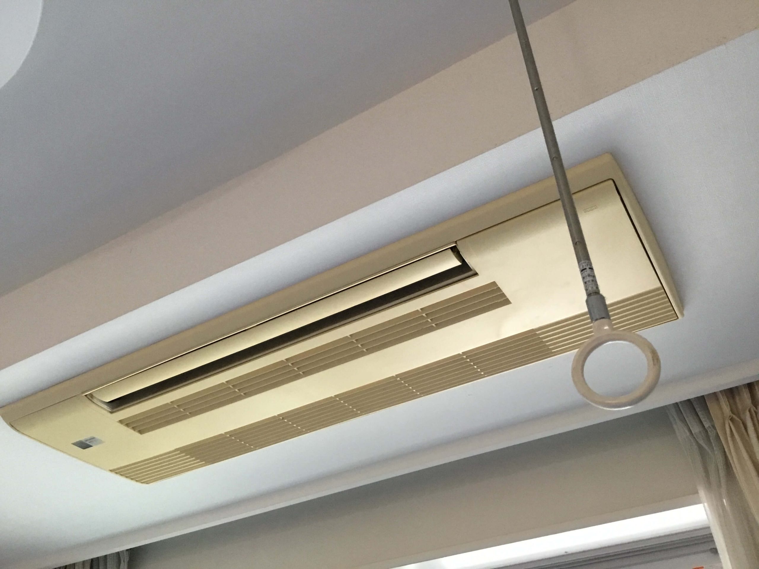 三菱電機製天井埋込型エアコン霧ヶ峰 MLZ-RX28RASの完全分解クリーニング